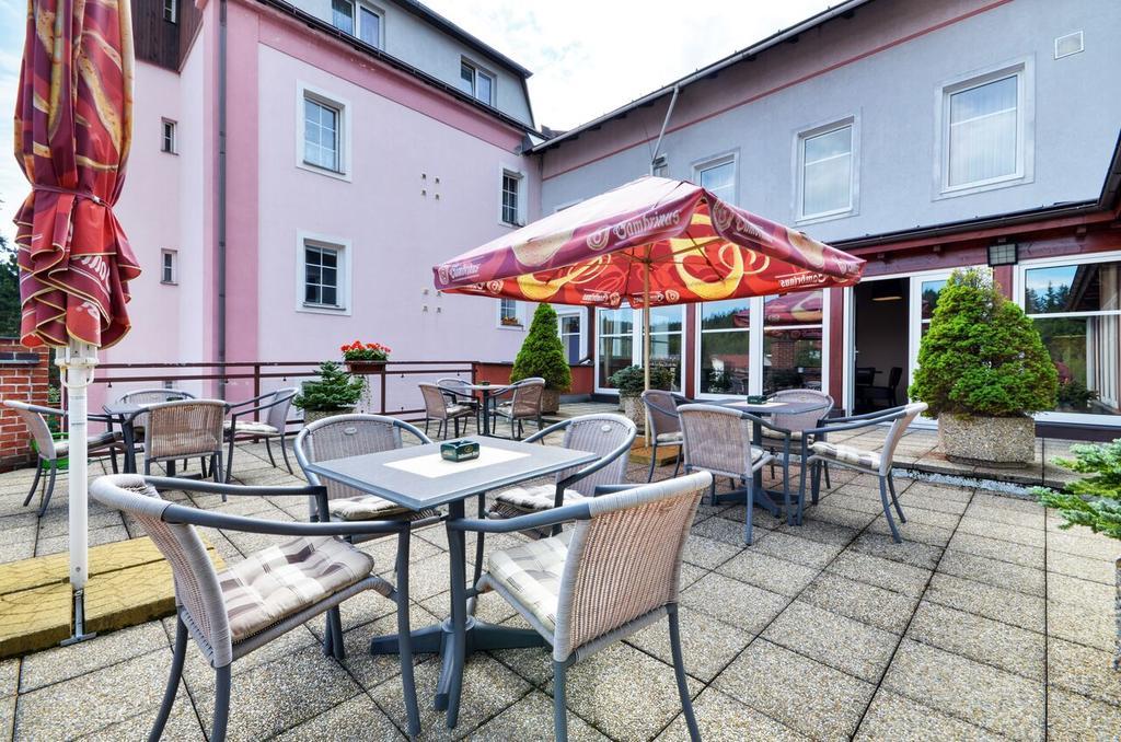 Hotel Filipinum Jablonne nad Orlici Экстерьер фото